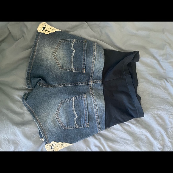 Maternity Jean Shorts - Picture 2 of 4